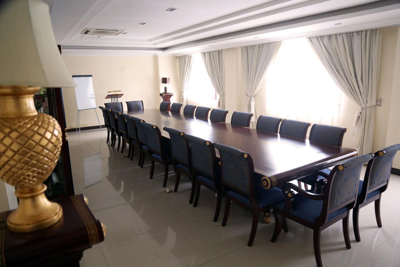Hotel Amaritsah Brazzaville Ngoại thất bức ảnh