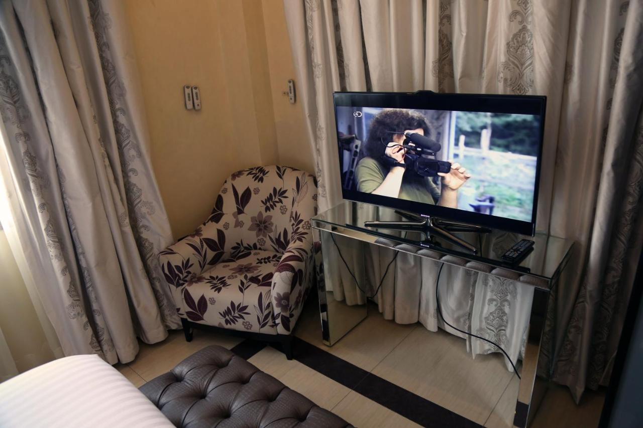 Hotel Amaritsah Brazzaville Ngoại thất bức ảnh
