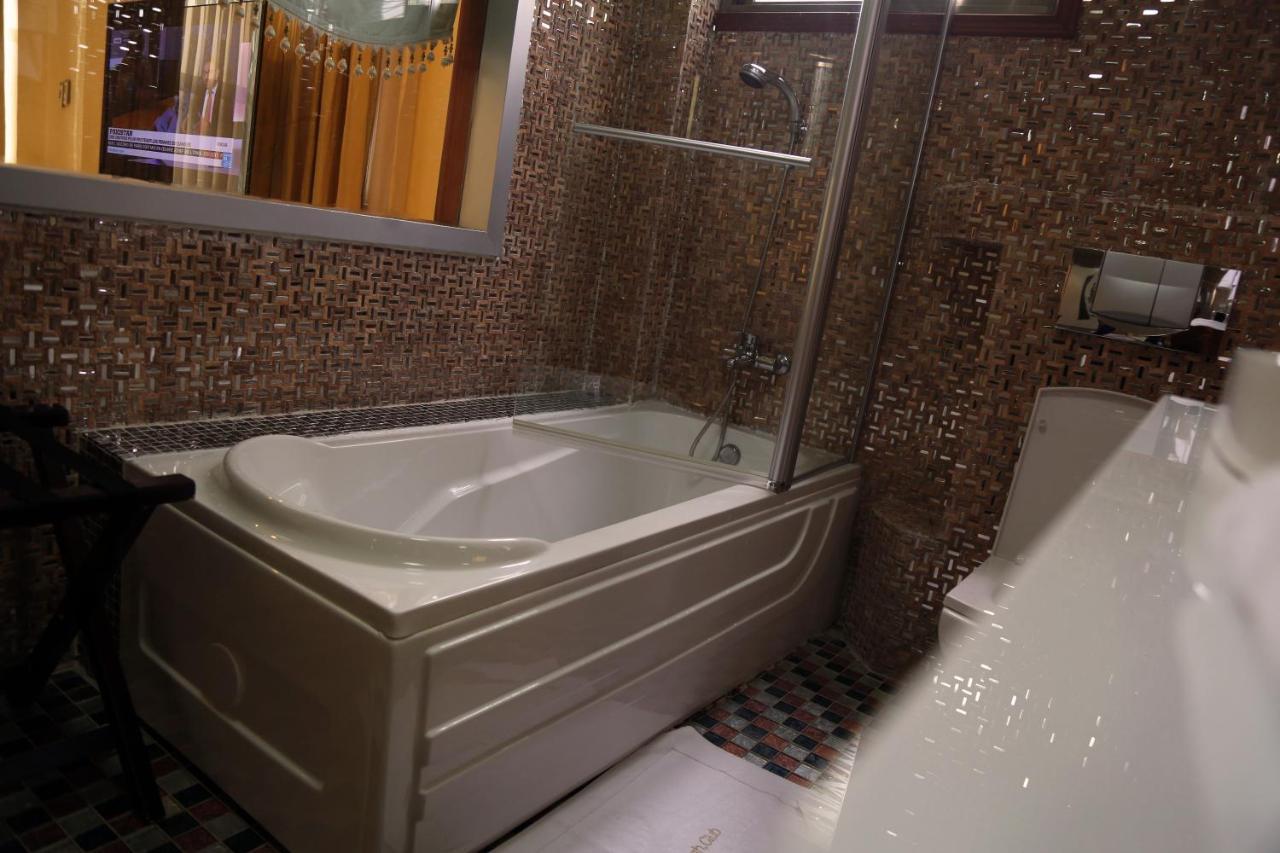 Hotel Amaritsah Brazzaville Ngoại thất bức ảnh