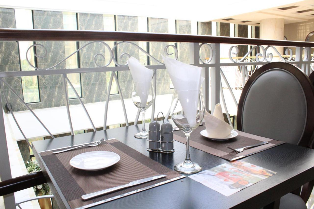 Hotel Amaritsah Brazzaville Ngoại thất bức ảnh