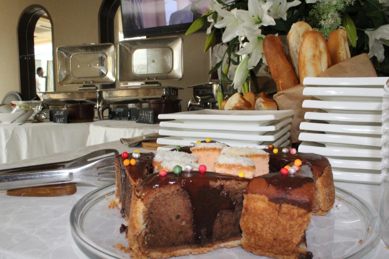 Hotel Amaritsah Brazzaville Ngoại thất bức ảnh