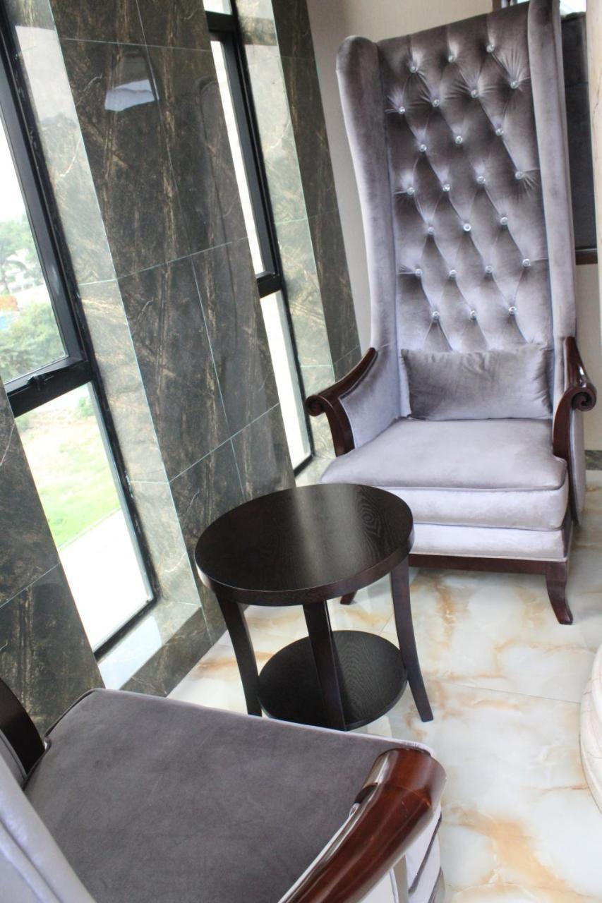 Hotel Amaritsah Brazzaville Ngoại thất bức ảnh